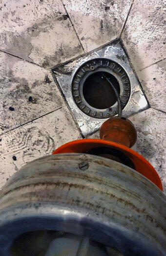 https://plumbergosnells.com.au/uploads/2025/06/blocked-drains-181066.jpg