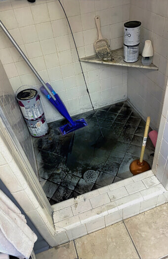 https://plumbergosnells.com.au/uploads/2025/06/blocked-drains-781929.jpg
