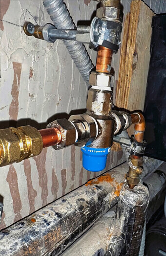 https://plumbergosnells.com.au/uploads/2025/06/emergency-plumbing-912174.jpg